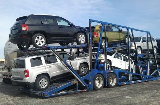 Car carrier truck